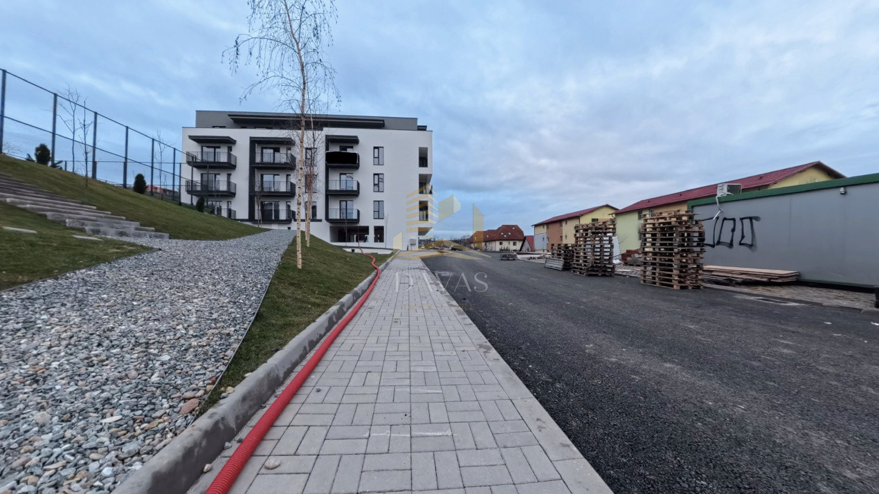 Apartament în bloc Nou de 3 camere - Parcare | Baciu 