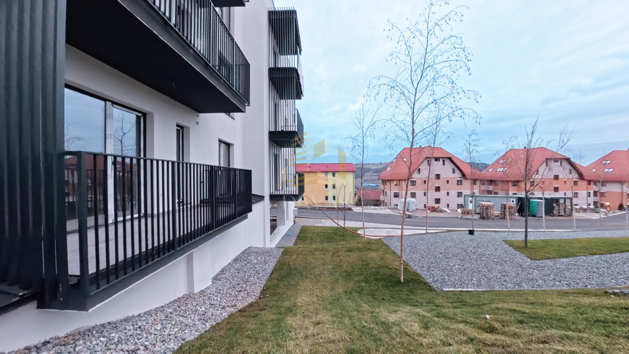 Apartament în bloc Nou de 3 camere - Parcare | Baciu 
