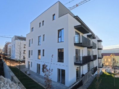 Apartament în bloc Nou de 3 camere - Parcare | Baciu 