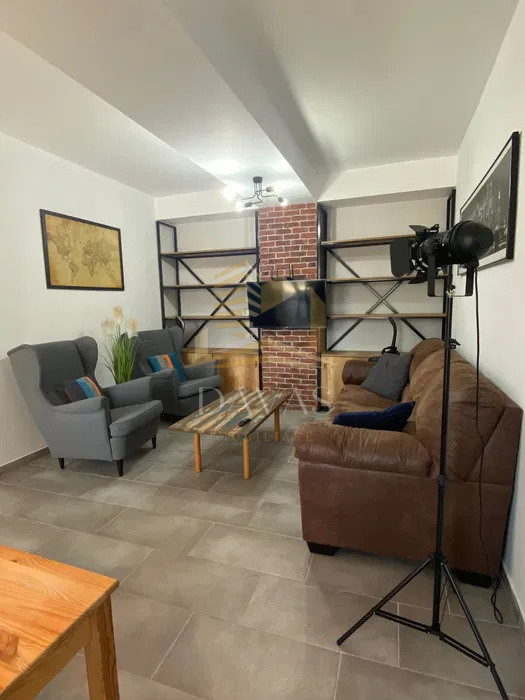 Apartament deosebit cu 2 camere semidecomandat | Modern