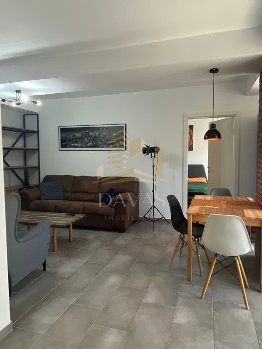 Apartament deosebit cu 2 camere semidecomandat | Modern