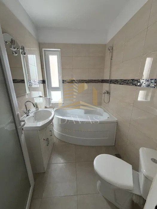 Apartament cu 3 camere | Cartierul Europa | bloc mic 