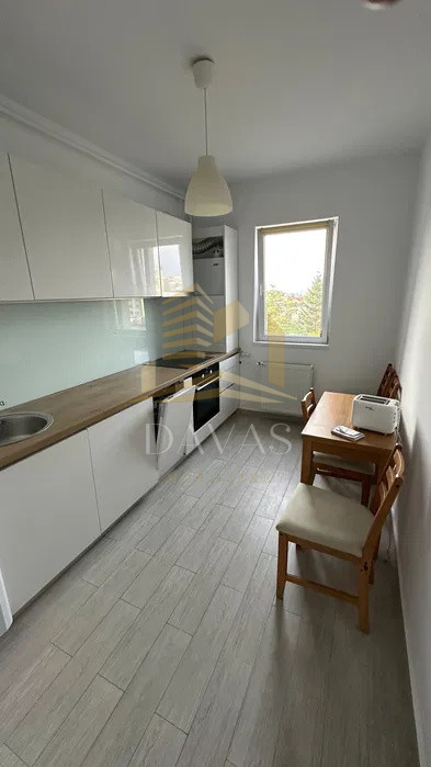 Apartament 2 camere semidecomandat + Parcare inclusă in preț | Andrei Mureșanu 