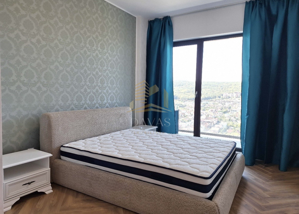 Apartament de 3 camere semidecomandat | Frunzișului | Vedere Panoramica