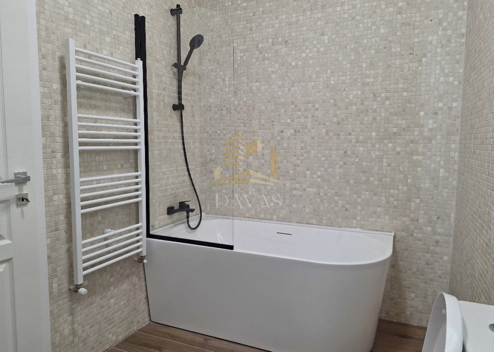 Apartament de 3 camere semidecomandat | Frunzișului | Vedere Panoramica