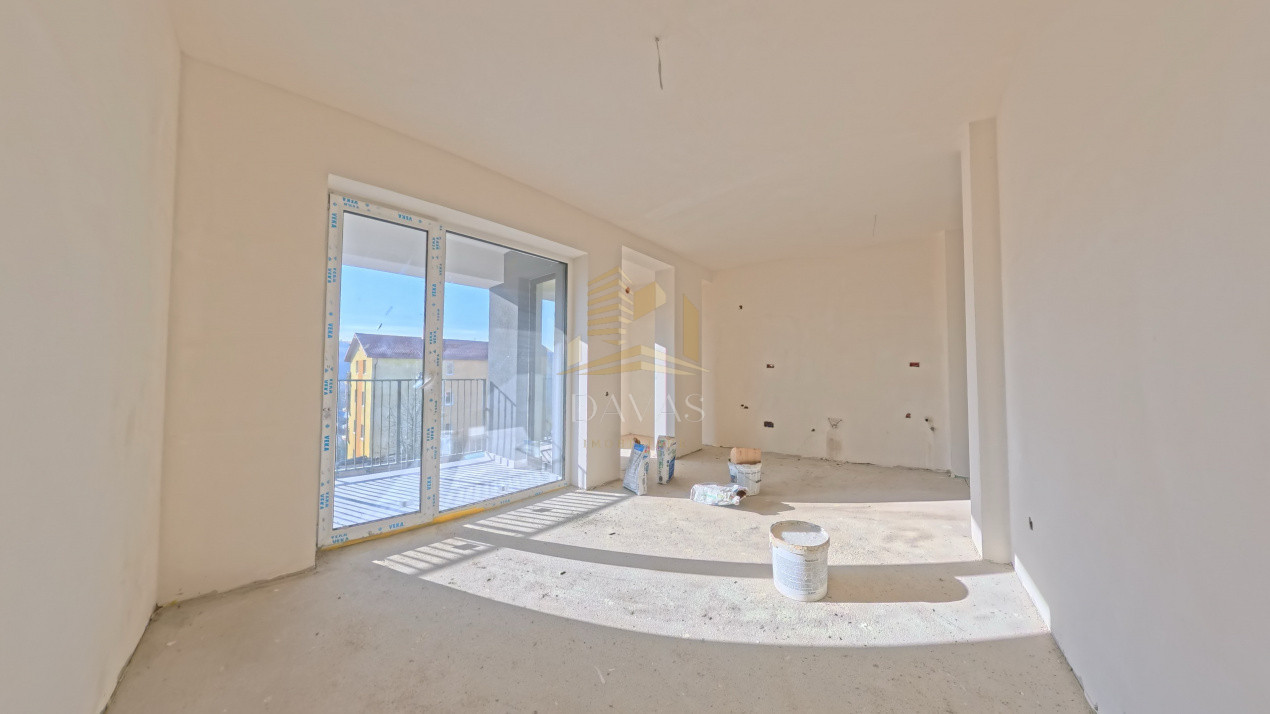 Apartament de 3 camere semidecomandat | Baciu 