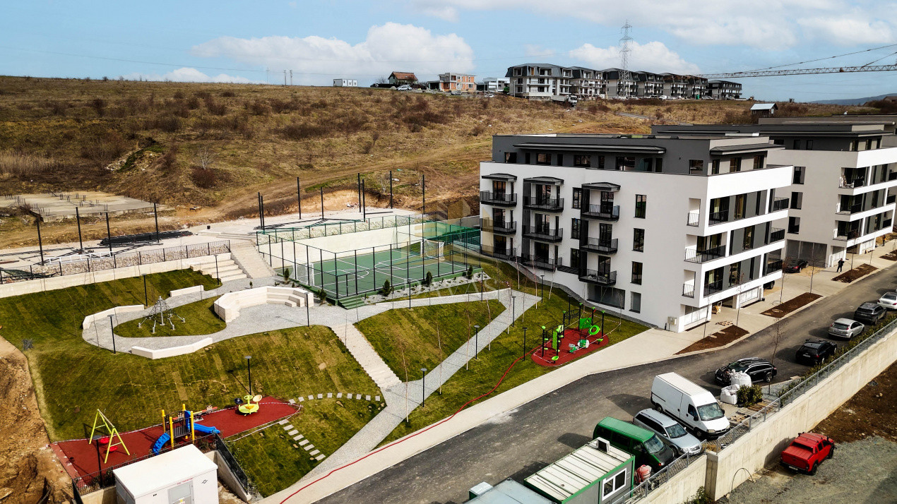 Apartament de 3 camere semidecomandat | Baciu - TVA INCLUS