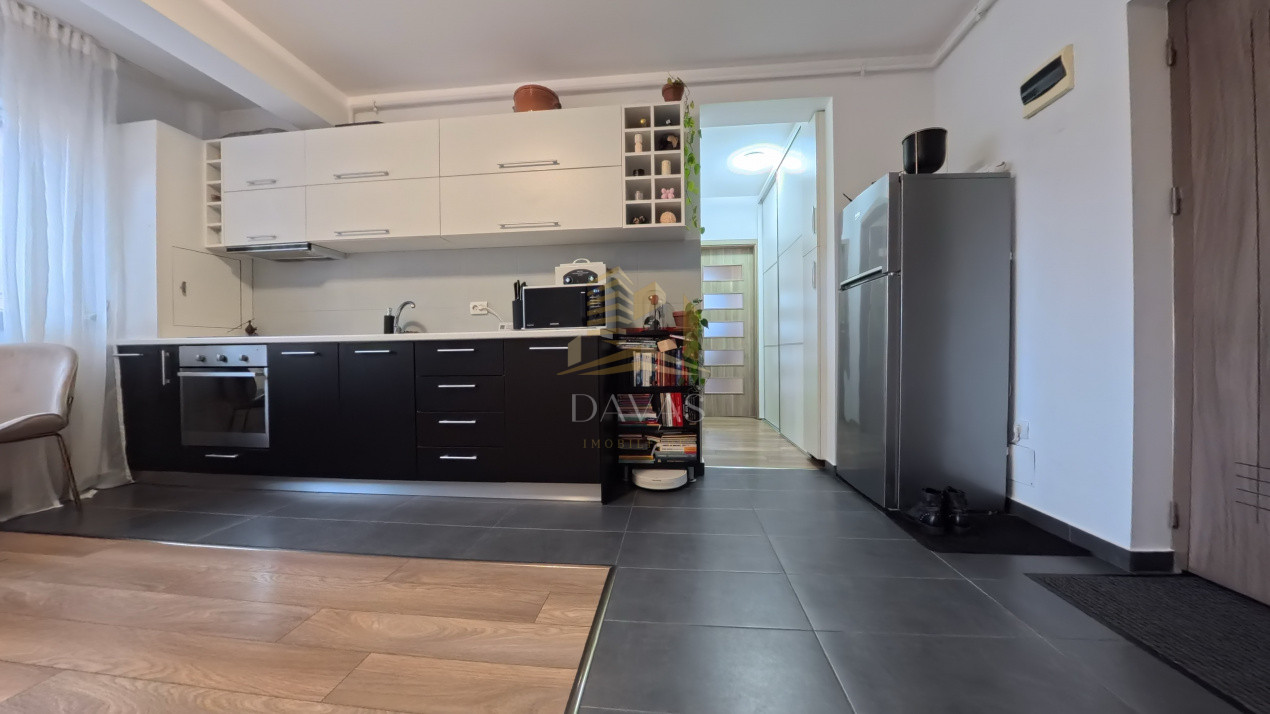 Apartament de 3 camere semidecomandat cu grădina | Florești 