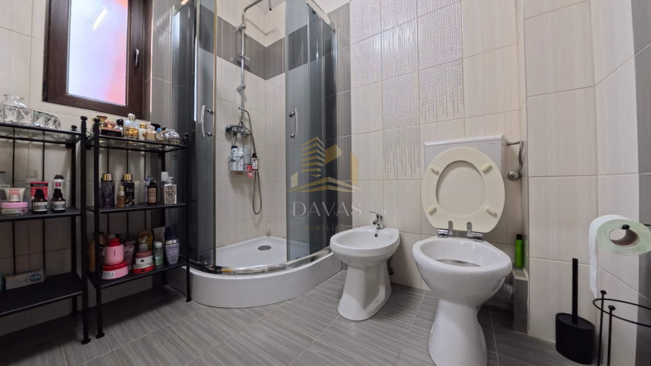 Apartament de 3 camere semidecomandat cu grădina | Florești 