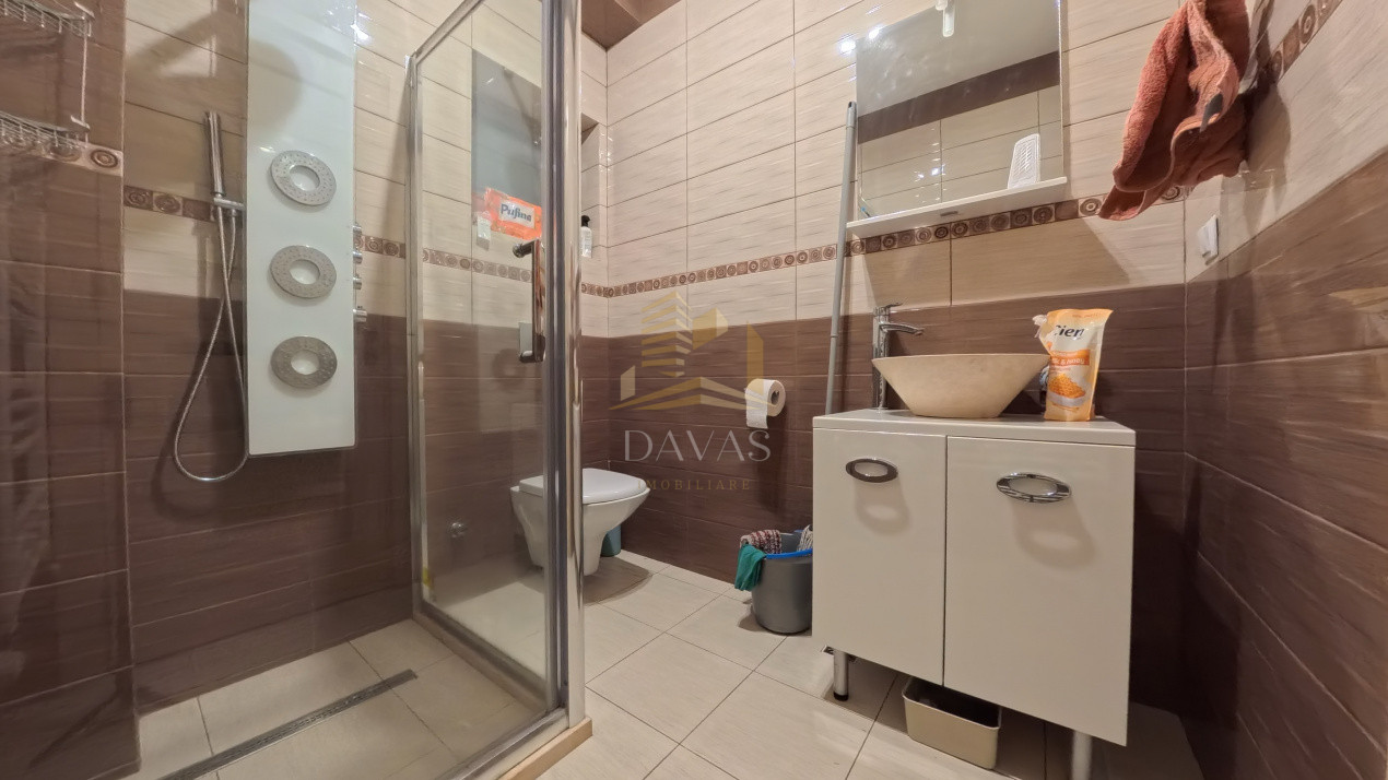 Casa individuala cu 5 camere de închiriat | Campului - 5 camere