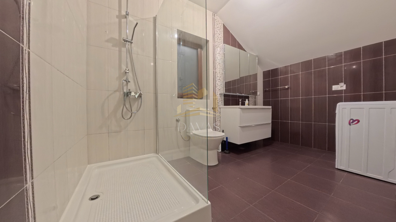 Casa individuala cu 5 camere de închiriat | Campului - 5 camere