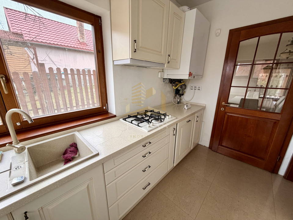 Casa individuala de inchiriat | Europa | Deschidere la 2 strazi