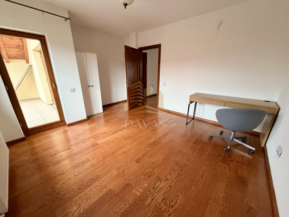 Casa individuala de inchiriat | Europa | Deschidere la 2 strazi