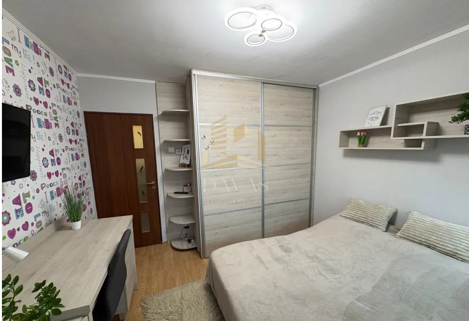 Apartament 3 camere semidecomandat + Parcare inclusă | Aurel Vlaicu