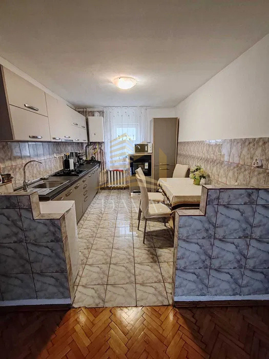 Apartament 4 camere decomandat + Parcare inclusă in preț | Gheorgheni