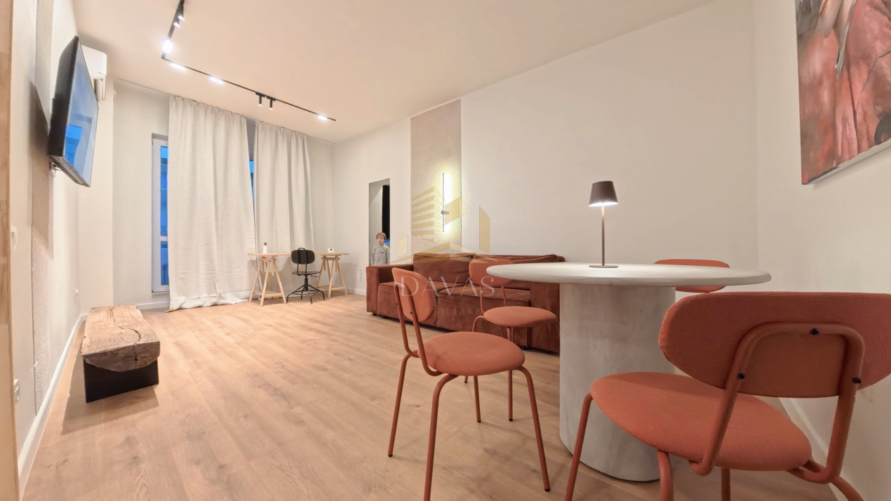 Apartament de 2 camere semidecomandat | Gruia 