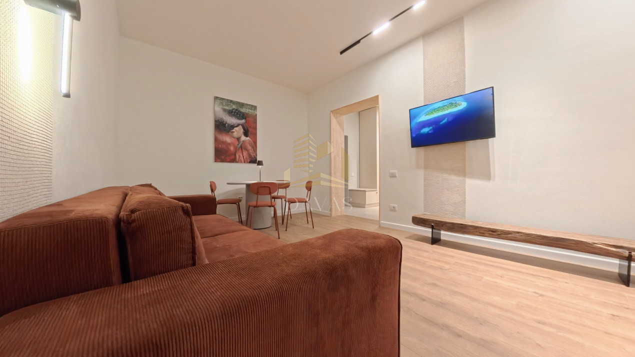 Apartament de 2 camere semidecomandat | Gruia 