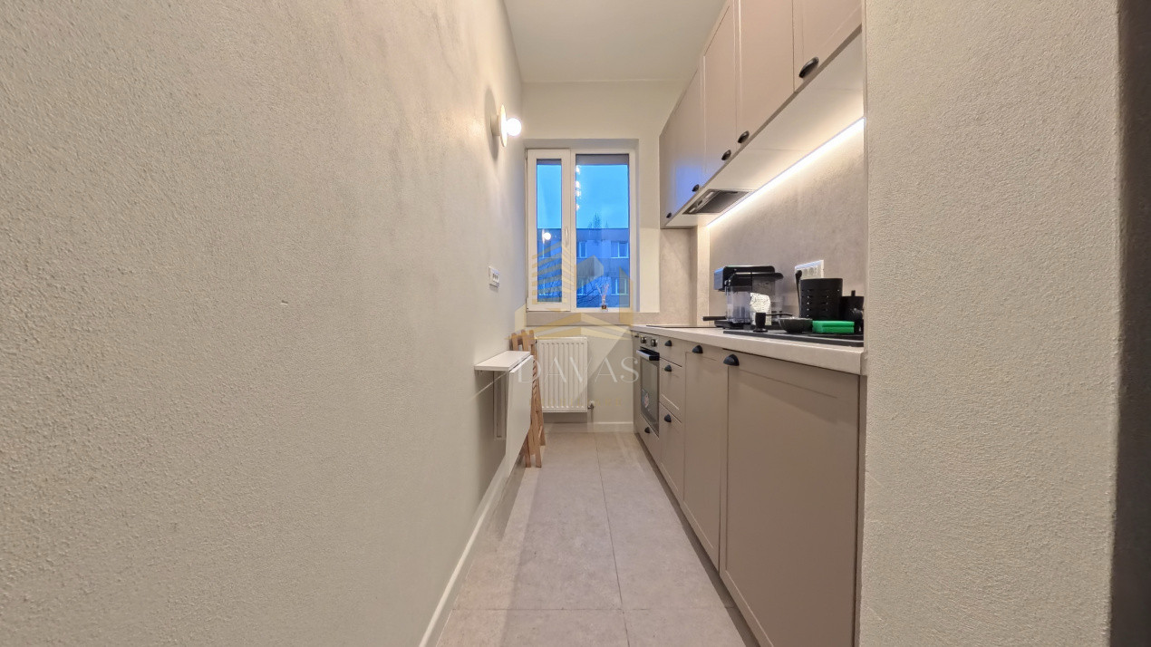 Apartament de 2 camere semidecomandat | Gruia 