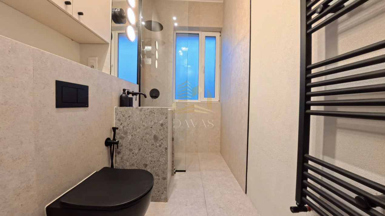 Apartament de 2 camere semidecomandat | Gruia 