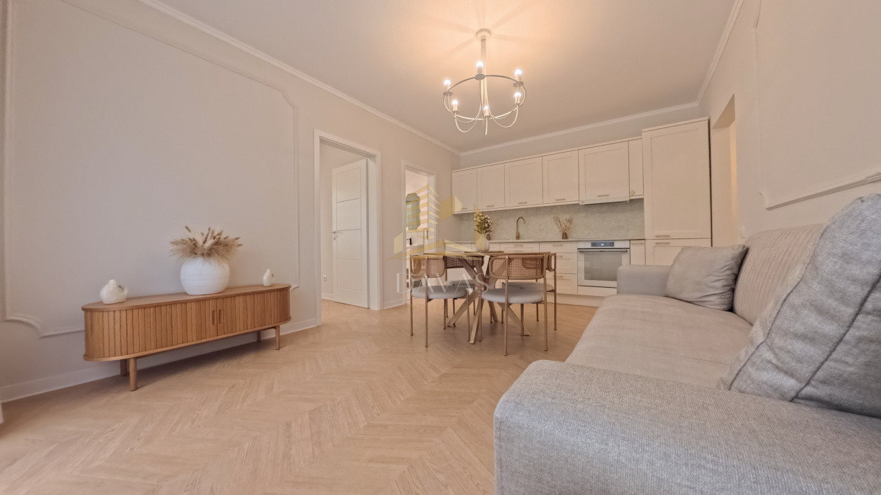 Apartament de 3 camere, compartimentare semidecomandata | Floresti 