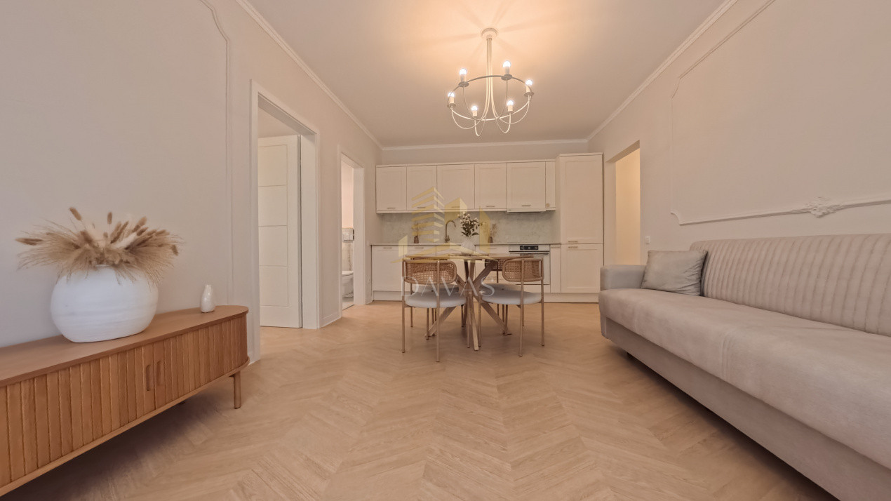 Apartament de 3 camere, compartimentare semidecomandata | Floresti 