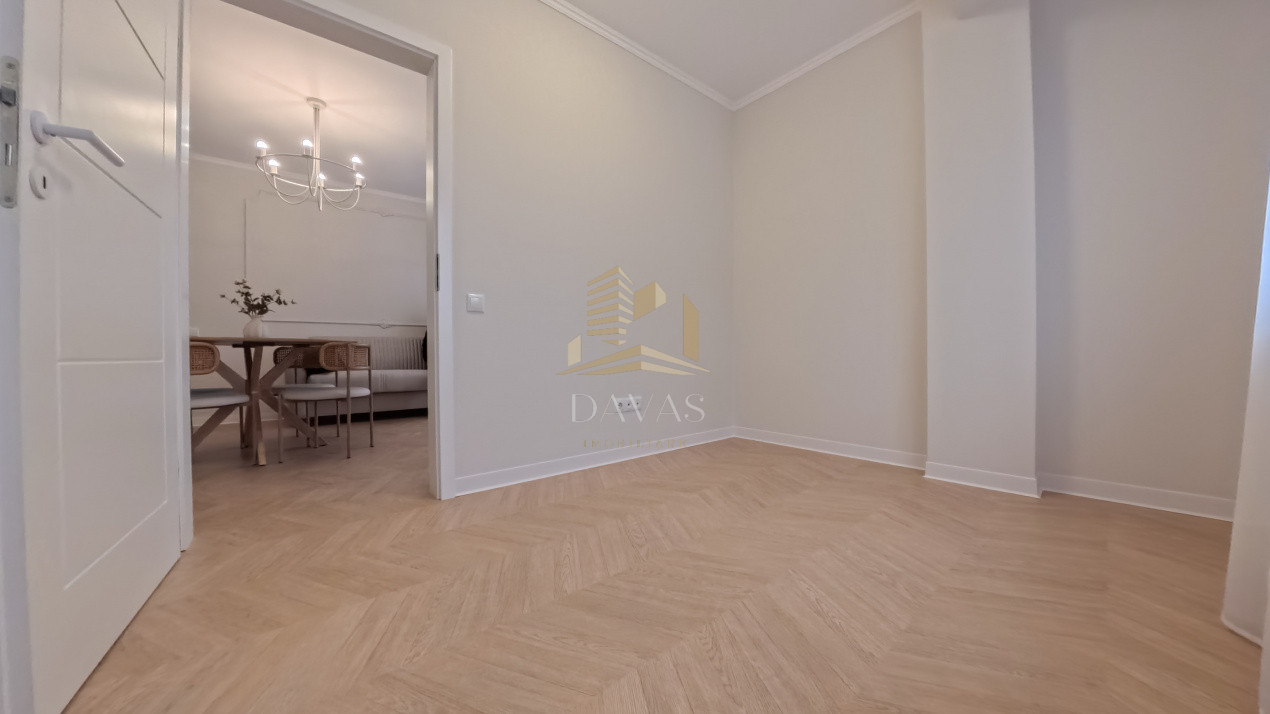 Apartament de 3 camere, compartimentare semidecomandata | Floresti 