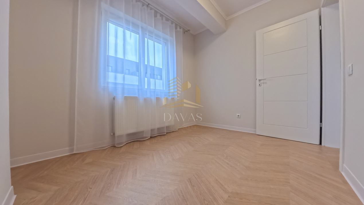 Apartament de 3 camere, compartimentare semidecomandata | Floresti 
