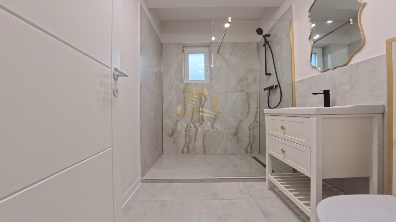 Apartament de 3 camere, compartimentare semidecomandata | Floresti 