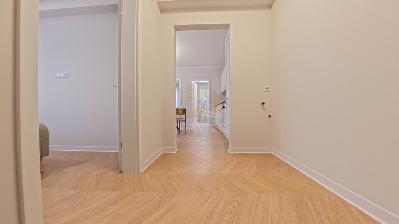 Apartament de 3 camere, compartimentare semidecomandata | Floresti 