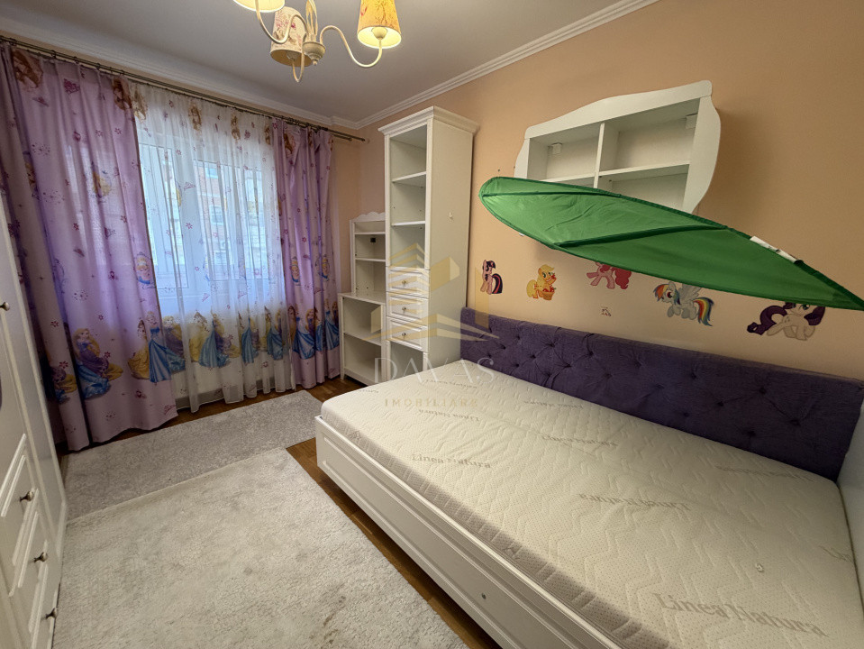 Apartament 4 camere decomandat | The office 