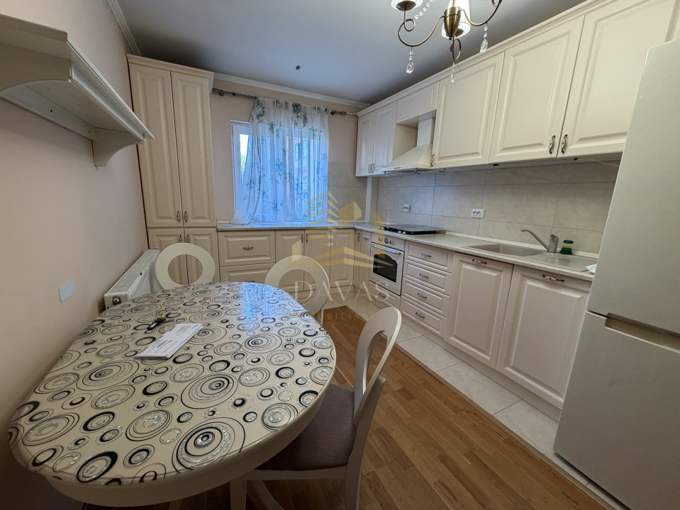 Apartament 4 camere decomandat | The office 