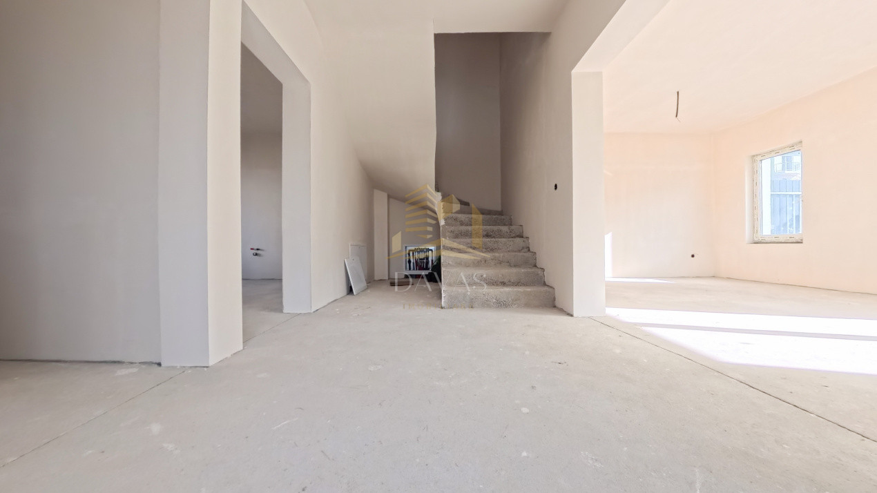 Casa Triplex de vânzare | Florești - Urusagului