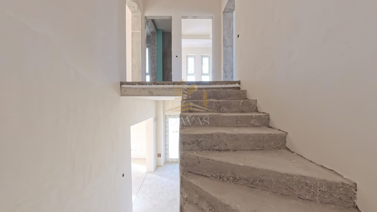 Casa Triplex de vânzare | Florești - Urusagului