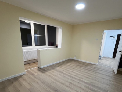 Apartament de 3 camere semidecomandat | Manastur  | Piata Flora