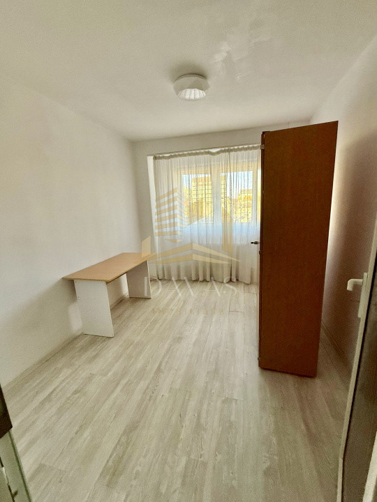Apartament cu 3 camere decomandate | Teodor Mihali-Iulius Mall |parcare 