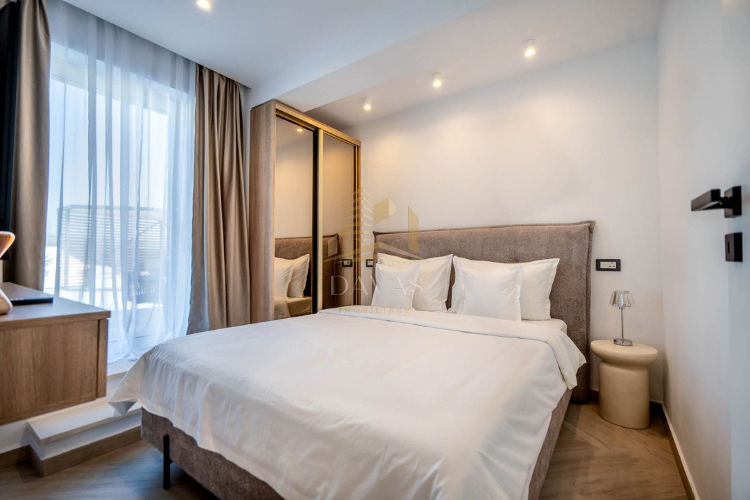 Penthouse ultrafinisat de închiriat + Terasa 250mp | Jacuzzi | Iulius Mall