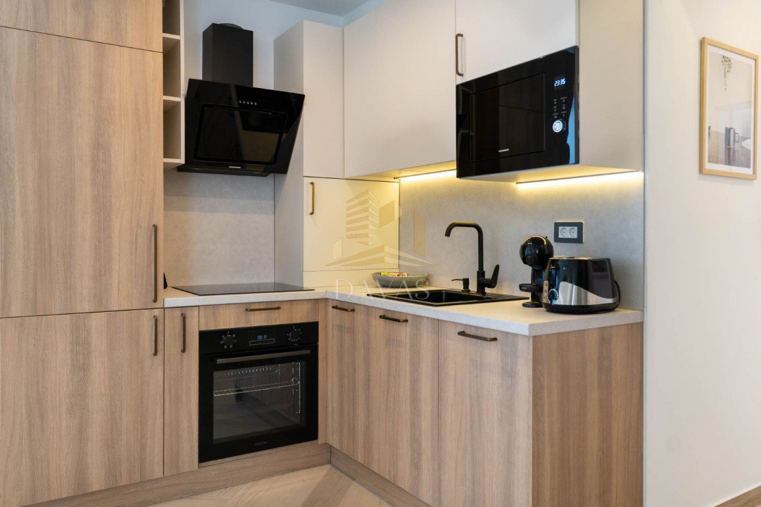 Penthouse ultrafinisat de închiriat + Terasa 250mp | Jacuzzi | Iulius Mall