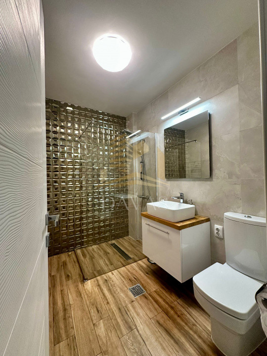 Apartament ultrafinisat 2 camere semidecomandat +Parcare inclusă  | Intre Lacuri