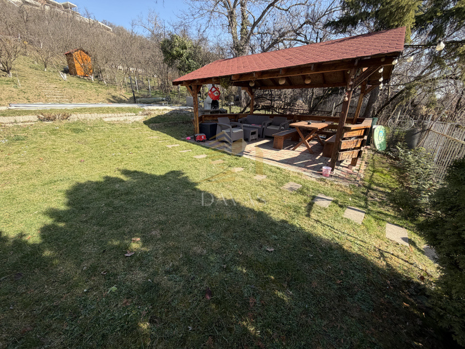 Duplex cu piscina si teren generos - 4 camere | Grigorescu | zona linistita