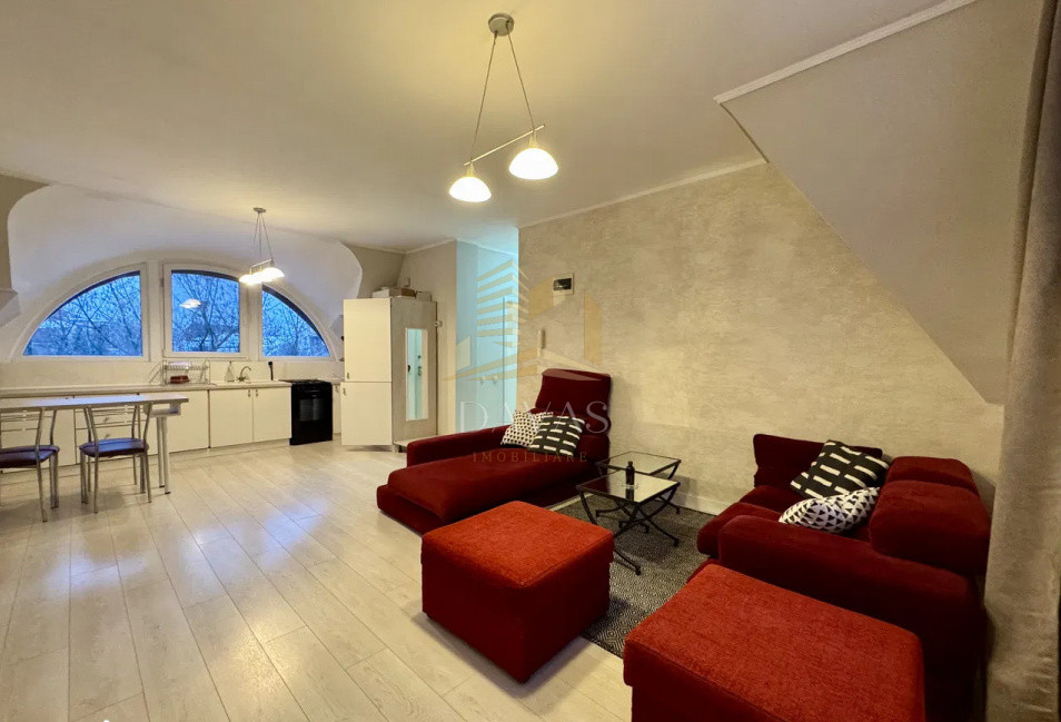 Apartament 3 camere in vila semidecomandat | Parcare inclusă |Andrei Mureșanu 