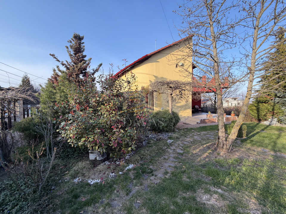 Casă individuala elegantă cu grădină superbă – perfectă pentru relaxare