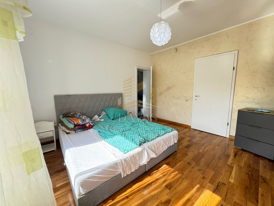 Vilā individuală 7 camere | 320mp | 740mp teren + Garaj inclus in preț | Zorilor