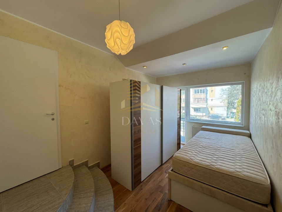 Vilā individuală 7 camere | 320mp | 740mp teren + Garaj inclus in preț | Zorilor