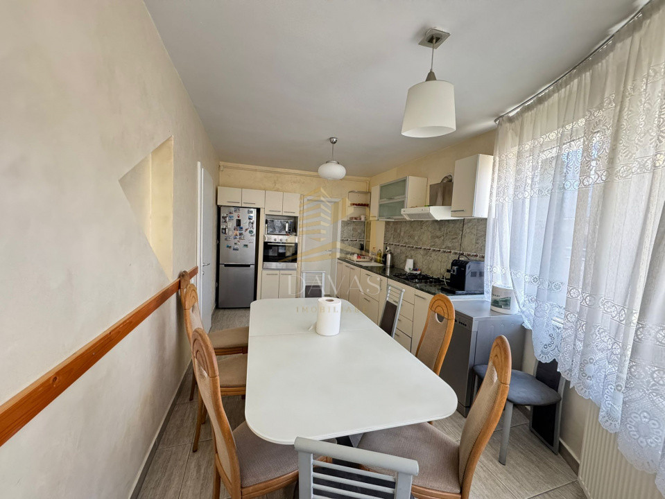 Vilā individuală 7 camere | 320mp | 740mp teren + Garaj inclus in preț | Zorilor