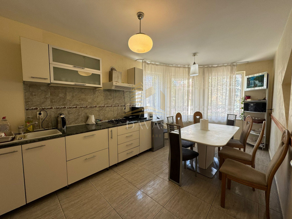 Vilā individuală 7 camere | 320mp | 740mp teren + Garaj inclus in preț | Zorilor