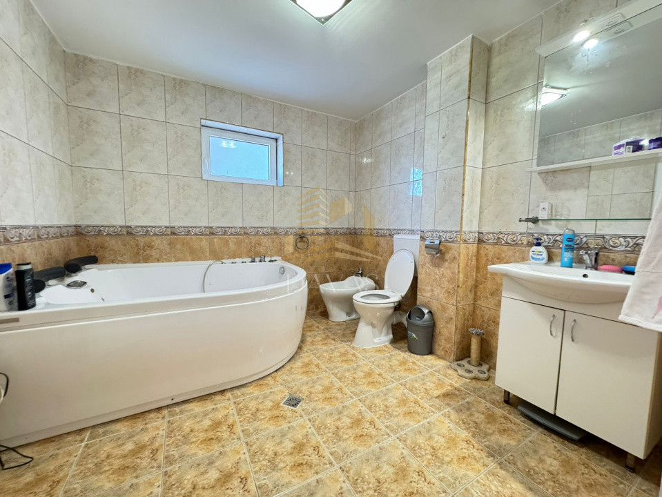 Vilā individuală 7 camere | 320mp | 740mp teren + Garaj inclus in preț | Zorilor