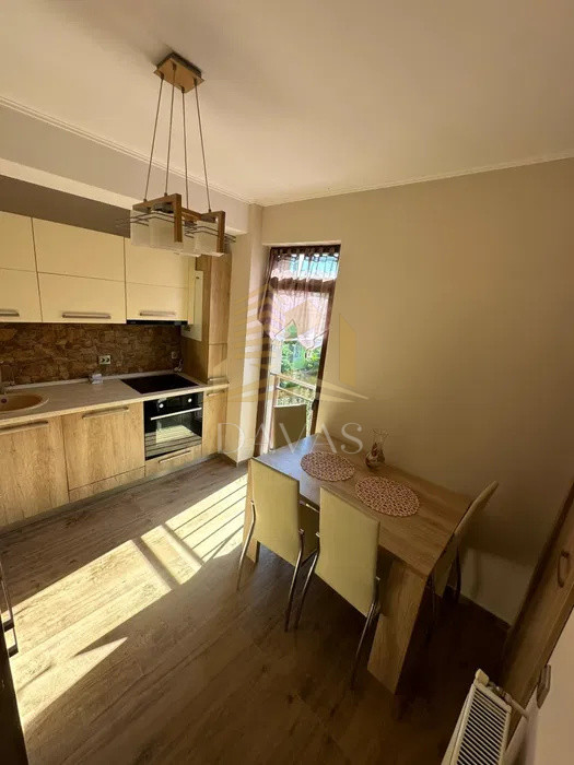 Apartament 3 camere decomandat + 2 locuri de parcare incluse in preț | Zorilor