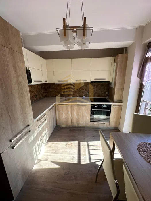 Apartament 3 camere decomandat + 2 locuri de parcare incluse in preț | Zorilor