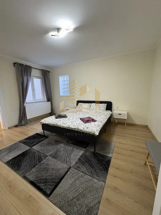 Casa 3 camere semidecomandat | Parcare | Platinia | Modernă | 200mp Teren