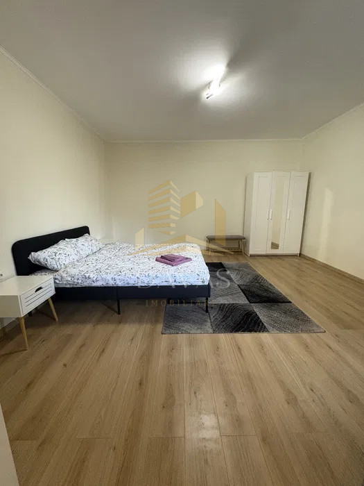 Casa 3 camere semidecomandat | Parcare | Platinia | Modernă | 200mp Teren